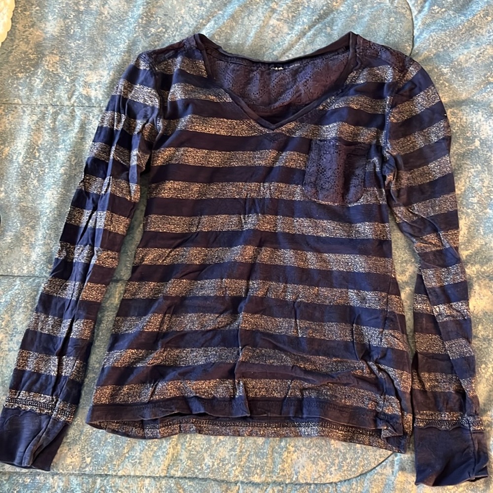 Long sleeve top, size small